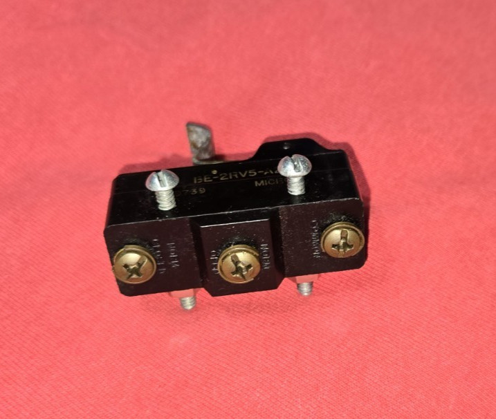Vulcan Hart Microswitch, Part#: 00-411496-000F7, Nice used condition