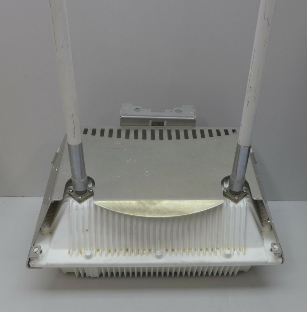 Tropos 5210 Outdoor Router with Bracket and 2 Antennas