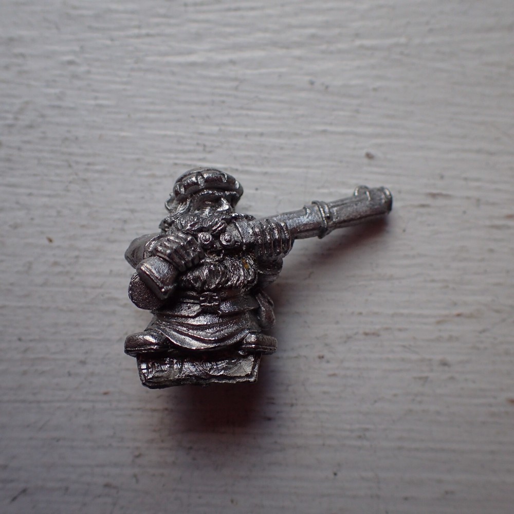 Citadel Warhammer classic 90s Dwarf Thunderer D