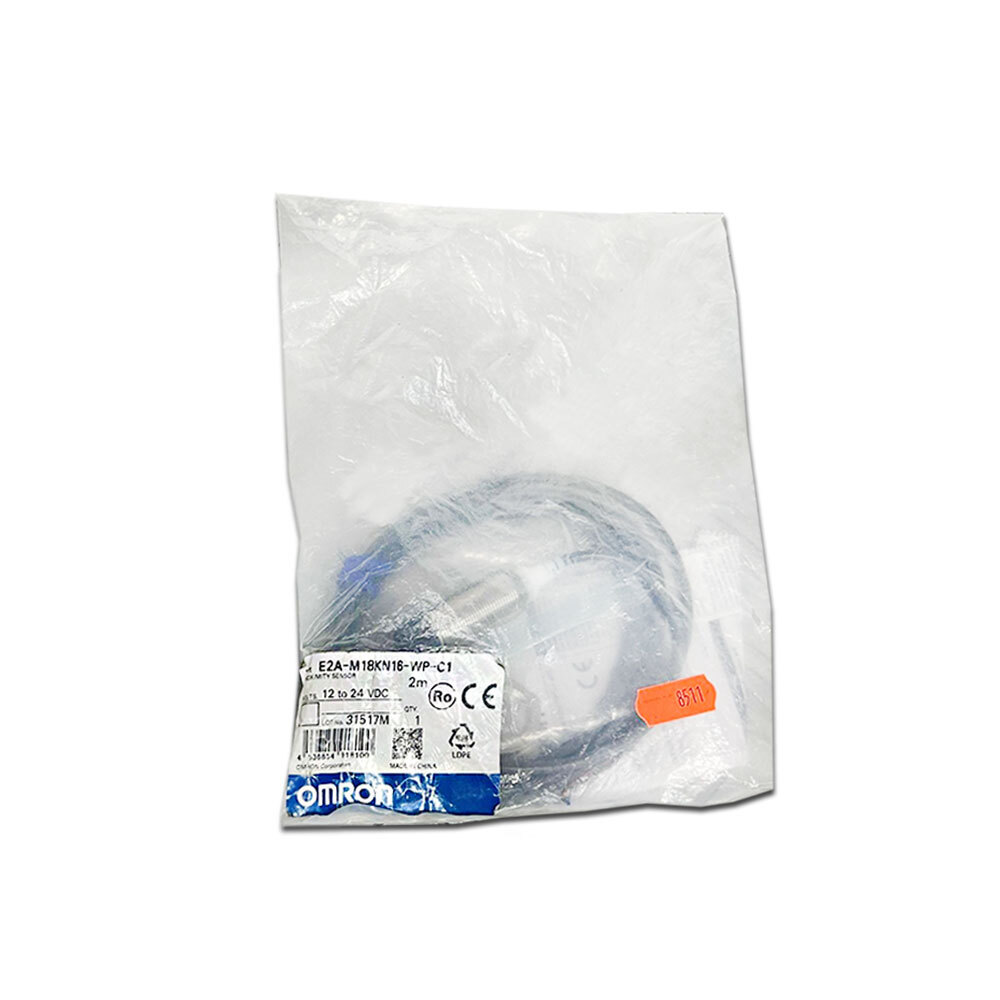 New Omron E2A-M18KN16-WP-C1 E2A-M30KN30-WP-C1 E2A-M30KN30-WP-B1 Proximity Switch
