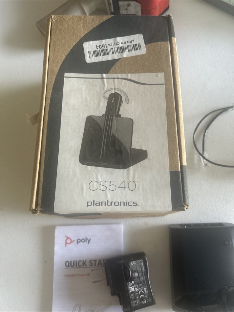 Plantronics CS540 Monaural Wireless Headset with C054 Charging Base & AC Adapter