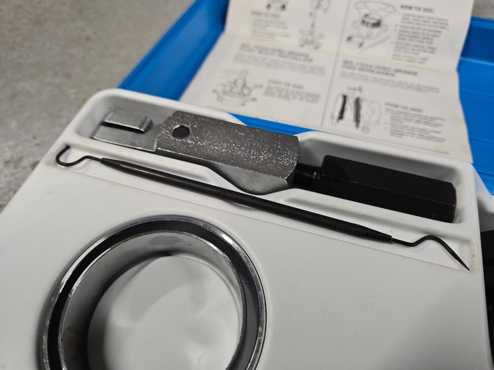 OTC 7040-K Caliper Piston Puller Brake Kit