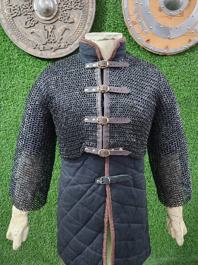 Chainmail Half Shirt – Flat Riveted & Solid Rings, Tapered Sleeves