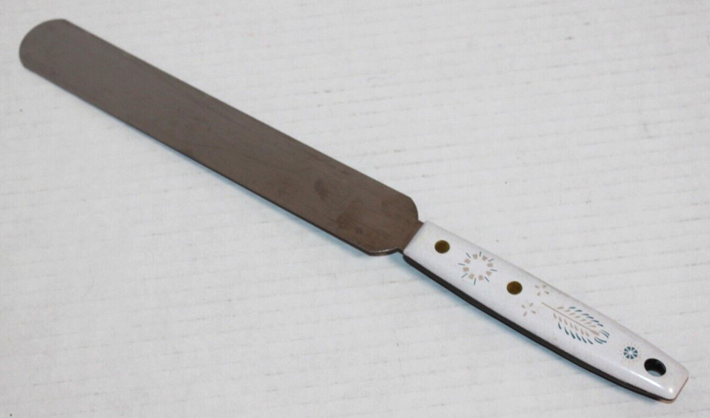 Vintage Icing Spatula Feather Pattern Handle
