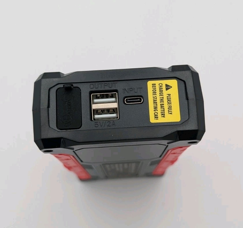 KEBE-985 multi-functional jump starter 12V flashlight compass charger