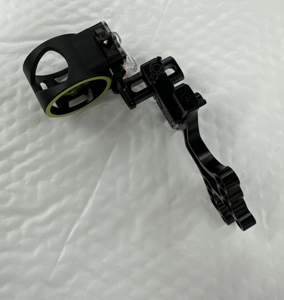 CBE Tactic Bow Sight - Black, Right Hand - Item 3424