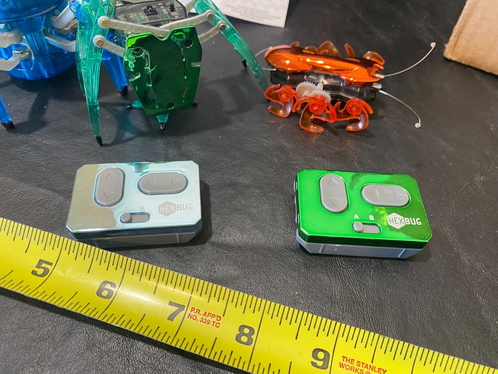 hexbug ant inchworm spider remote hex bug pre-owned