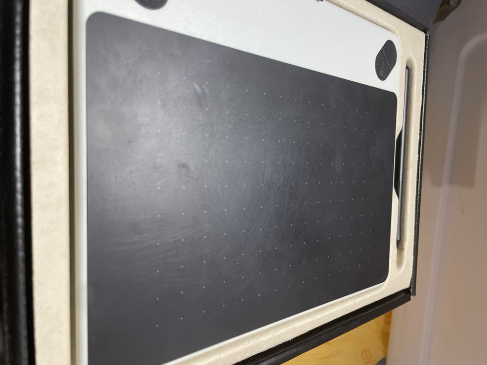 Wacom Intuos Draw Creative Graphics Tablet Small White- CTL490