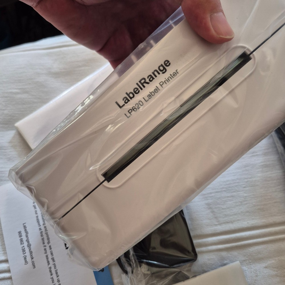 NEW LabelRange LP620 Label Printer and 3000 New Labels