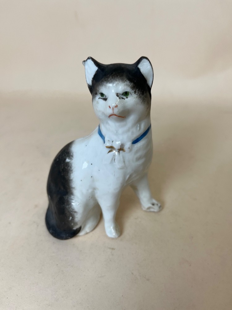 C.1890 Victorian Cat Spill Vase