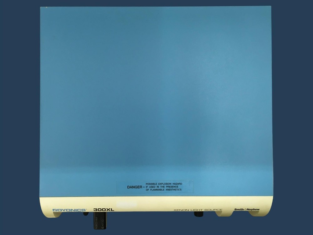 Smith & Nephew Dyonics 300XL Xenon Light Source REF 7206084 [2000]