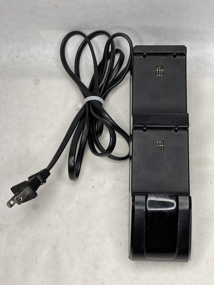 Nyko Charge Base 86100-M27 for Xbox One Controllers