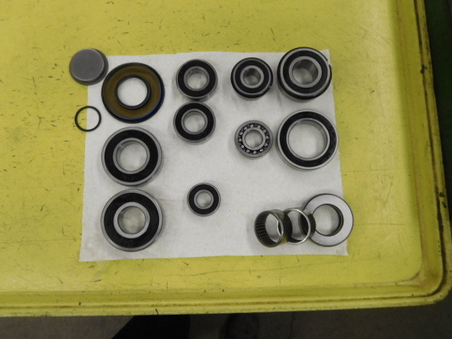 Hobart H600 H600T, 60 qt Mixer full Rebuild Gear box Bearing kit Every bearing