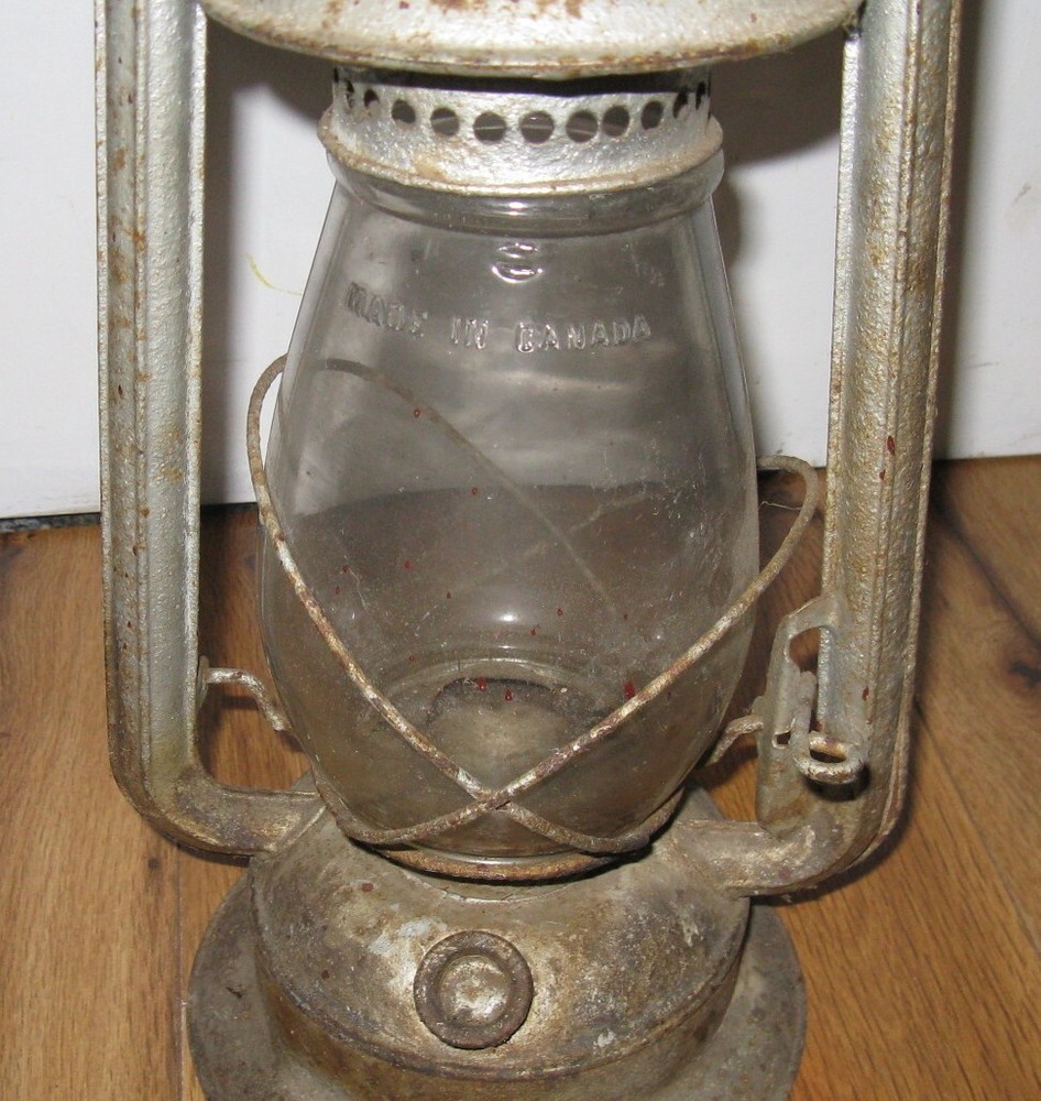 Antique Rubber Crystal REG. 1908 E.T. Wright, No. 4 Lantern Made In Canada Rare
