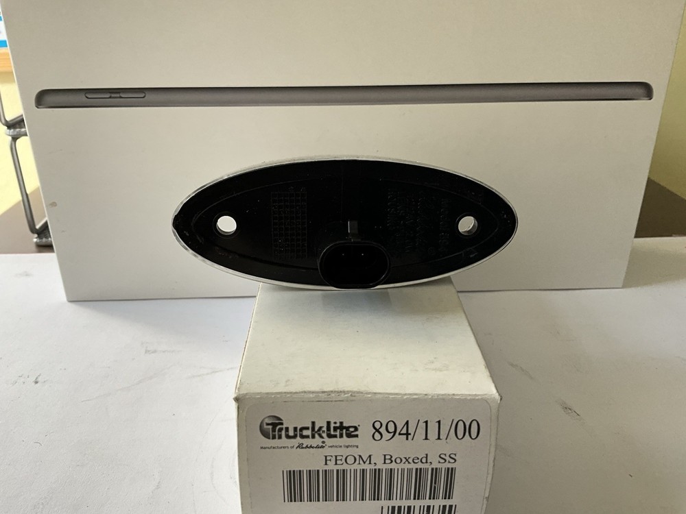 RUBBOLITE MODEL 894 LED FRONT MARKER LAMP NEW