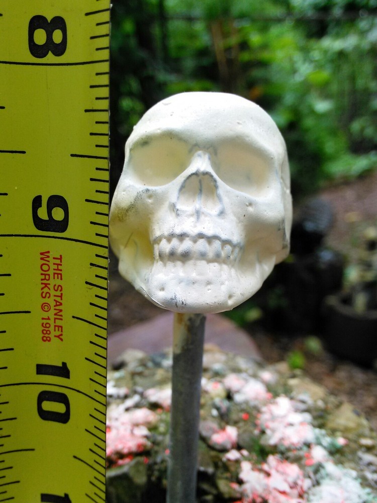 SKULL - Trench Style Dagger - Spike Blade