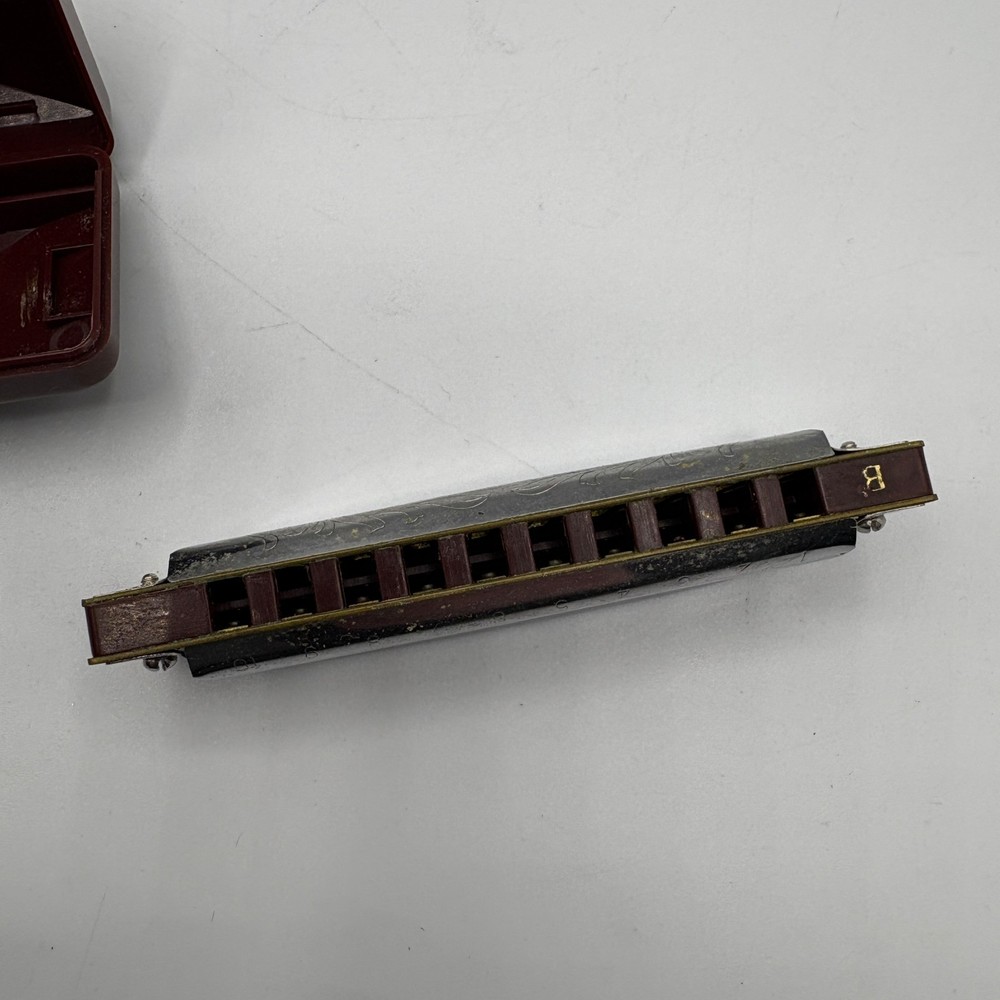 Suzuki Folkmaster 10-Hole Bb Key Harmonica W/ Case
