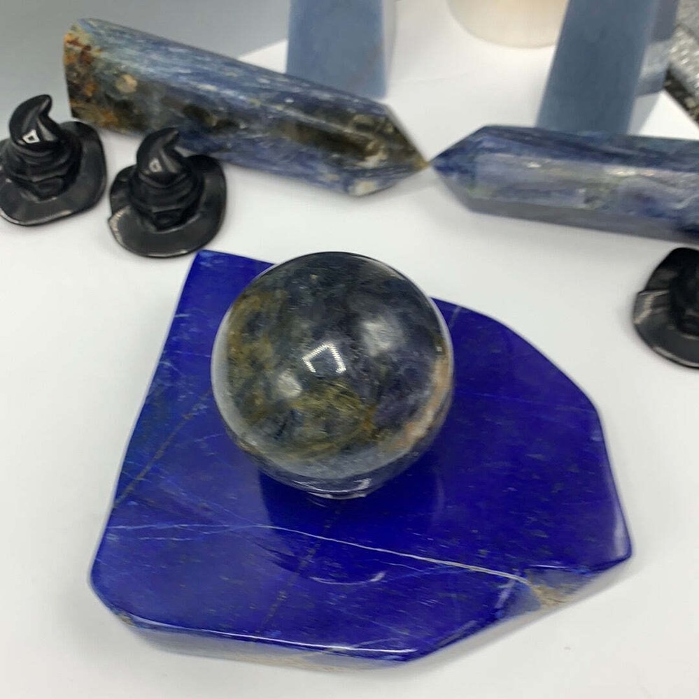 Kyanite sphere R