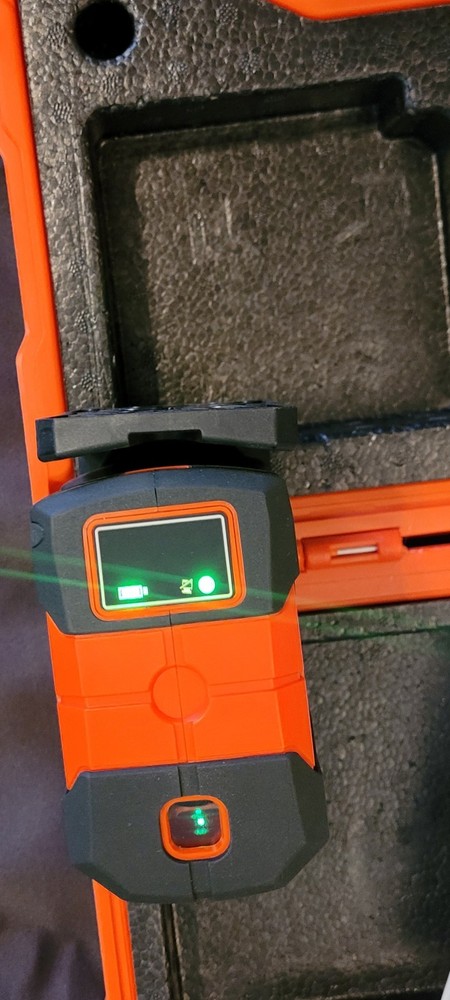 Johnson Level & Tool 5 Dot Laser, model JDT300-GN5D Self Leveling Kit