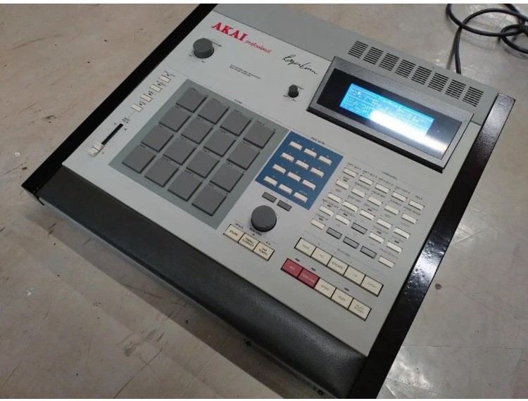 AKAI MPC60 mk1 Sequencer and Drum Sampler 200-20V
