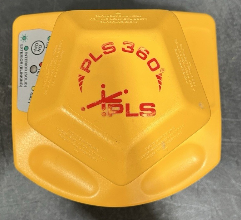 PLS 360 red laser level w/ bracket plus case