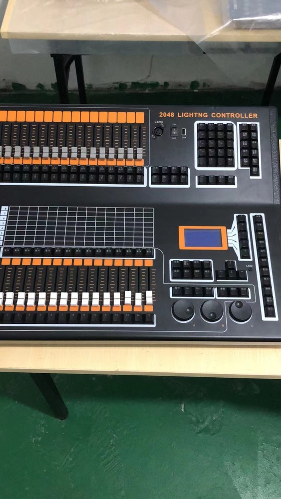 New King Kong 2048 Console Stage Lights DMX Controller Bar Show Light Console