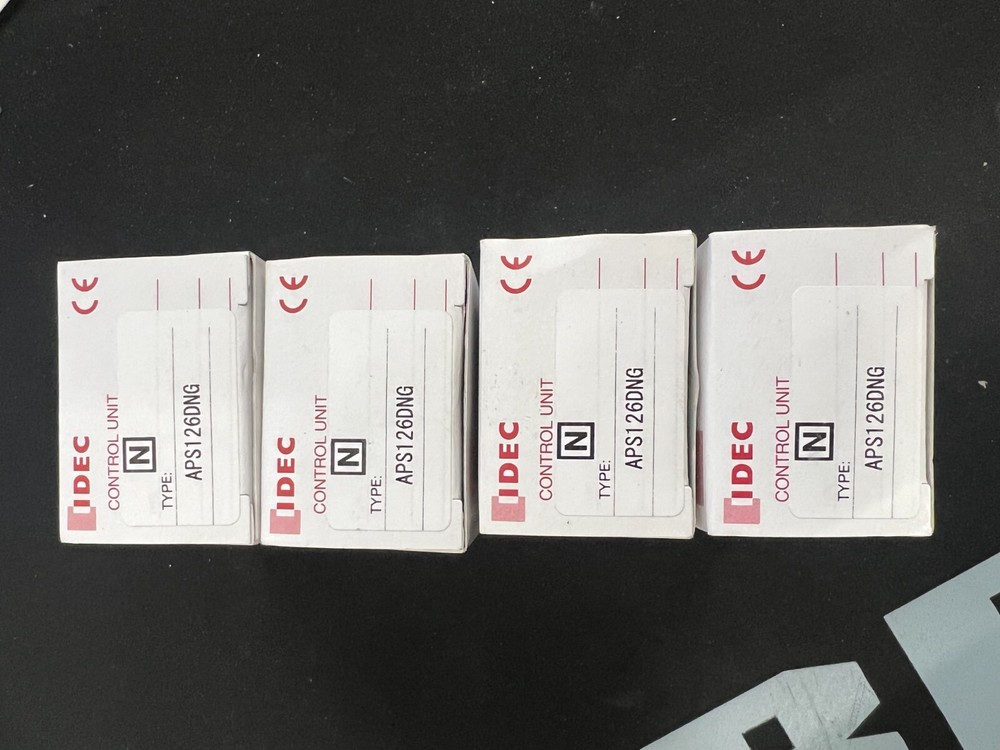 IDEC APS126DGN Control Unit 4pcs NEW {H}