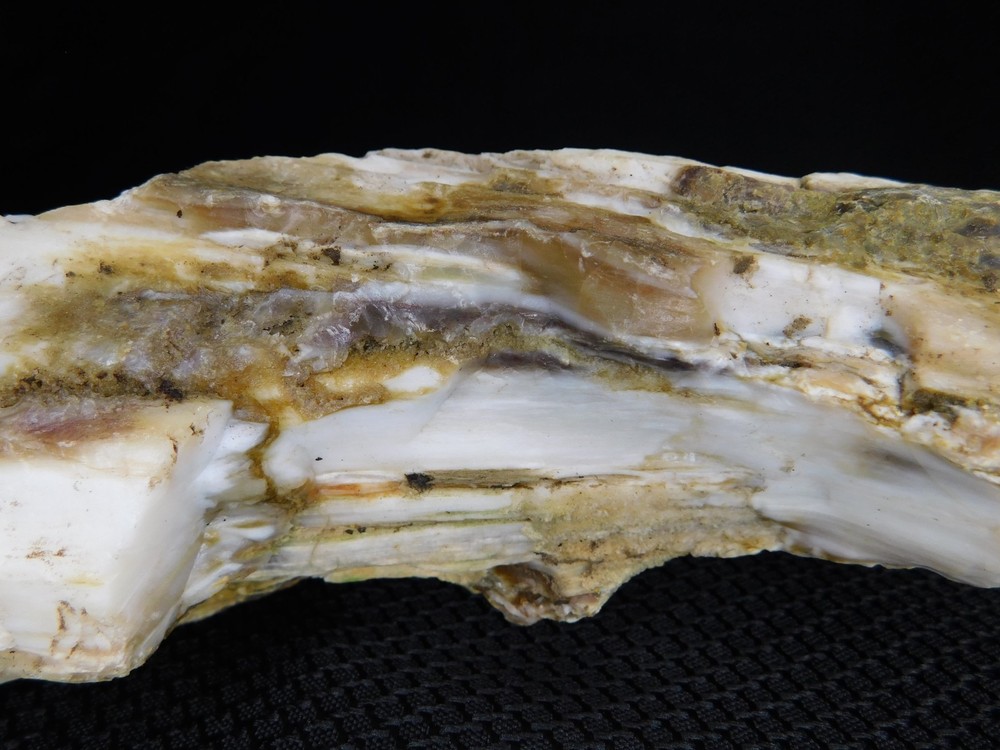 High Quality White Common Opal Limb Cast 2 lbs.