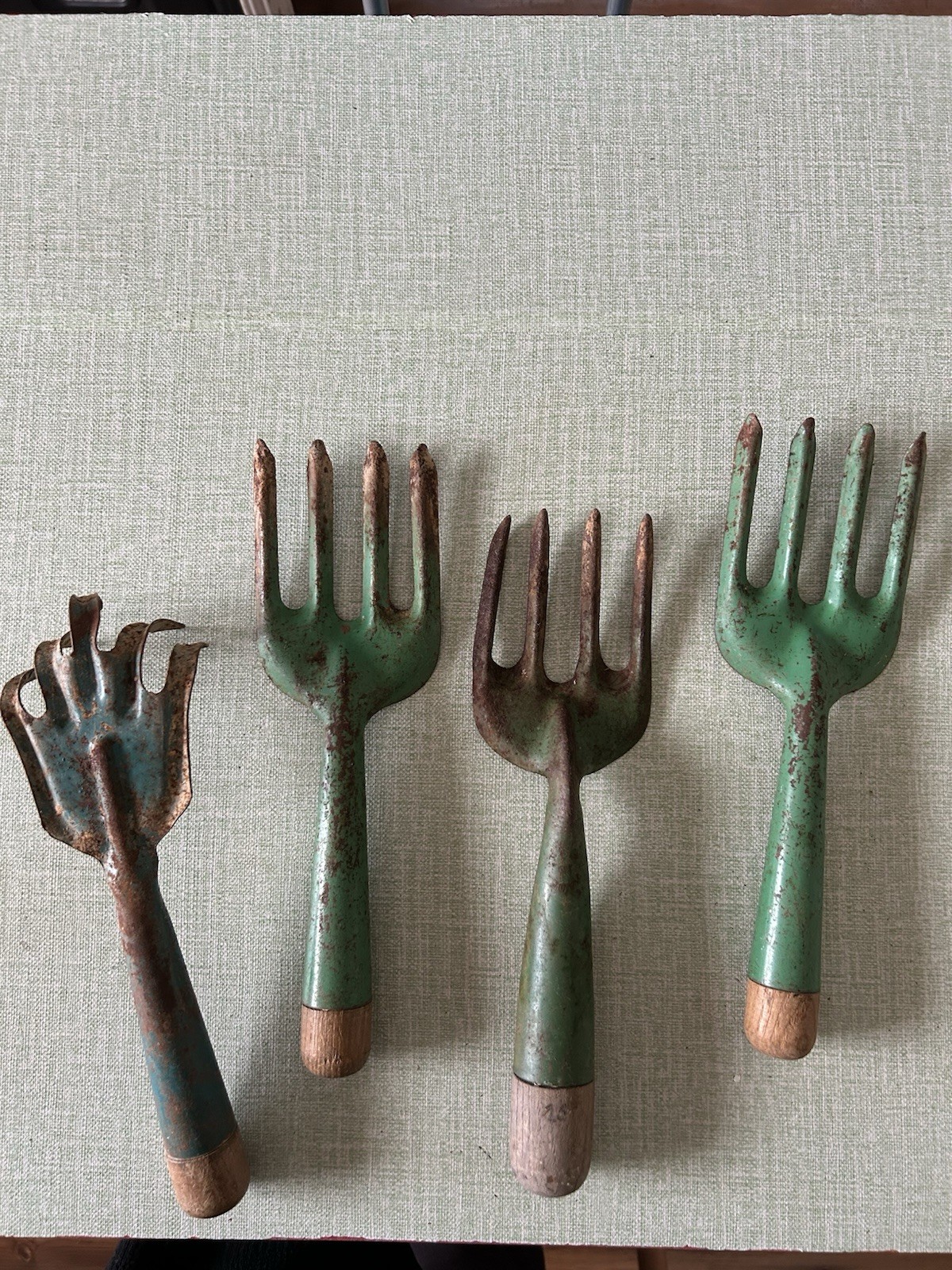 Lot of 3 Vintage Metal Hand Garden Tools Primitive Decor