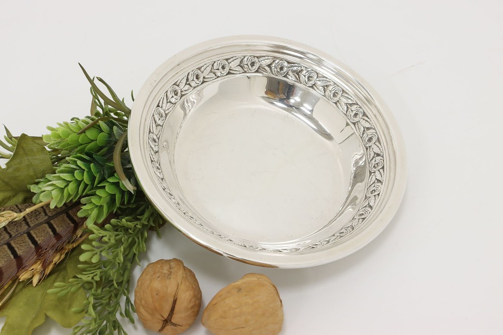 Traditional Vintage Silverplate Serving Bowl, Reed & Barton #55172