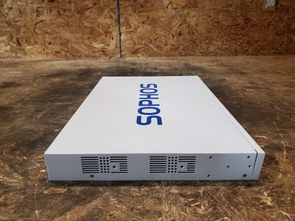 Sophos SG 210 Rev. 2 Rackmount Firewall Appliance