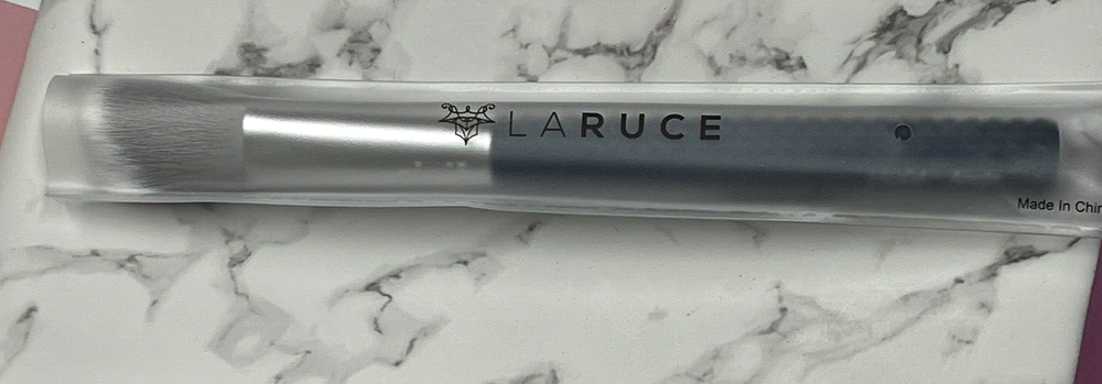 Laruce Makeup Brushes ANGLE Highlighter LR304