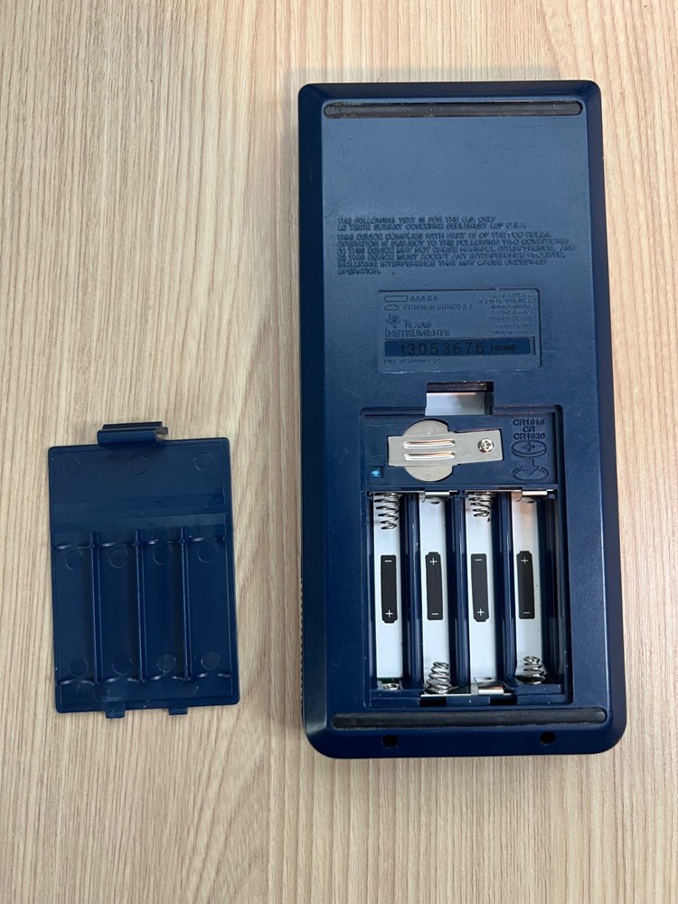 Texas Instruments TI-81 Graphing Calculator Cover Display Issue Read