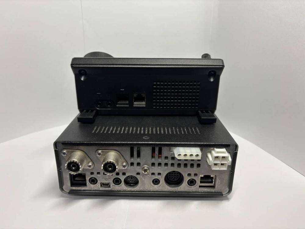 Icom IC-7100M all mode Ham Radio Transceiver Working