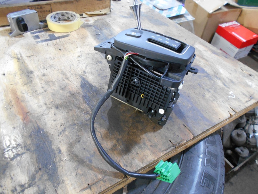 Jaguar S-Type Automatic Gear Selector. 2003-2007. 2R83-7K004-AU