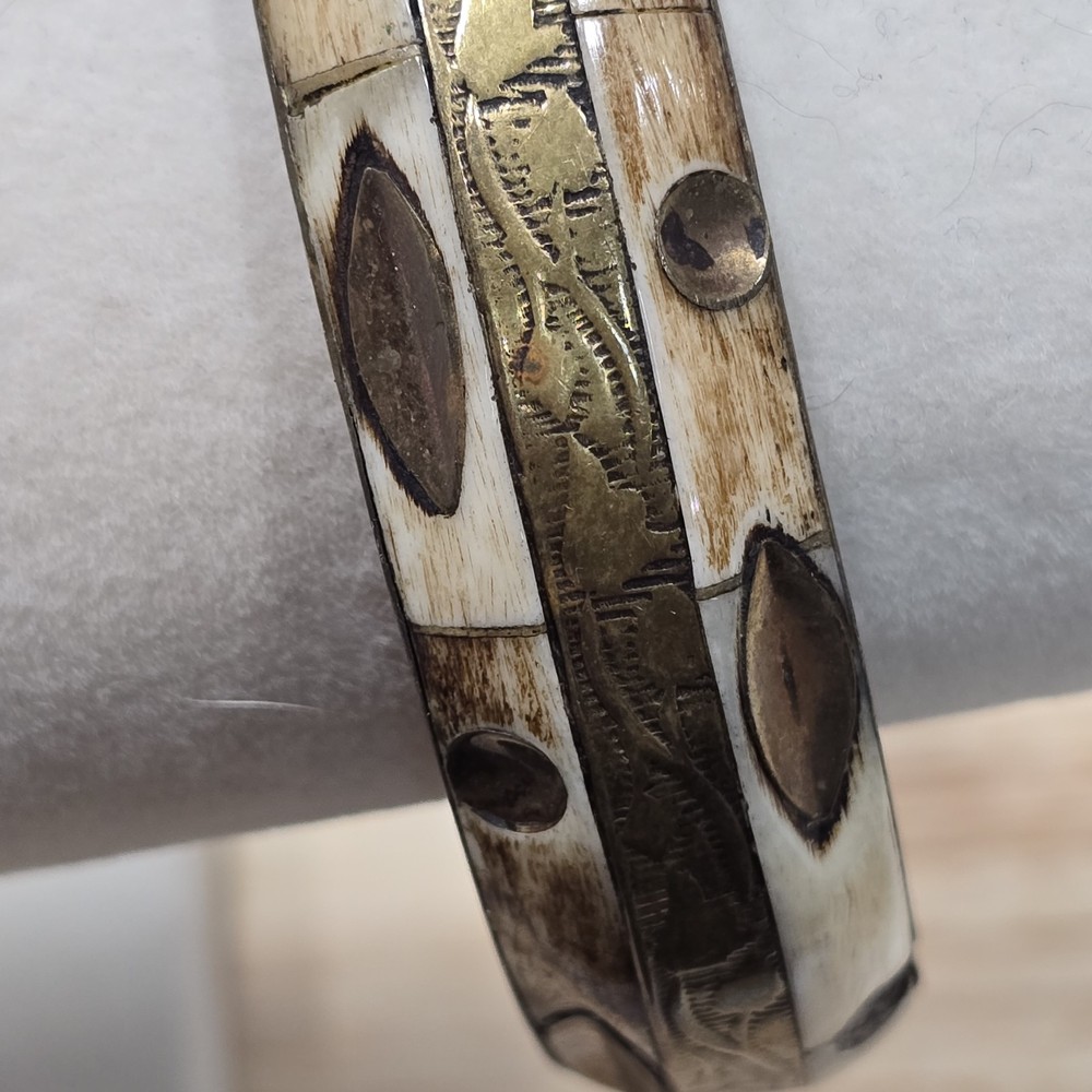 Bohemian Stackable Brass Inlay Bangle Bracelet Cream Tan Leaf Scrollwork