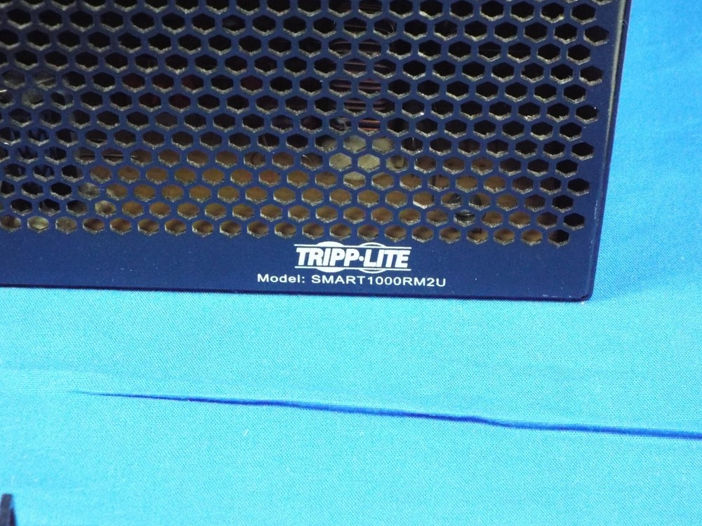 Tripp Lite SmartPro UPS Line Interactive Sine Wave Rackmount 1000VA 120V