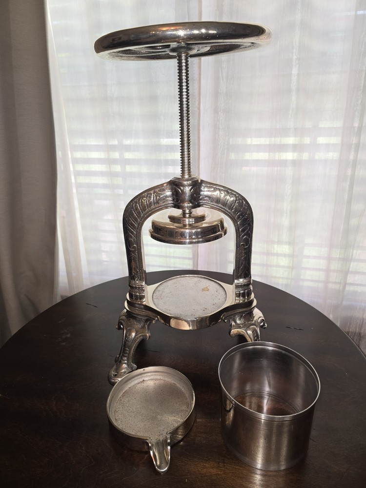 Silver Plated Duck Press Or Canalier