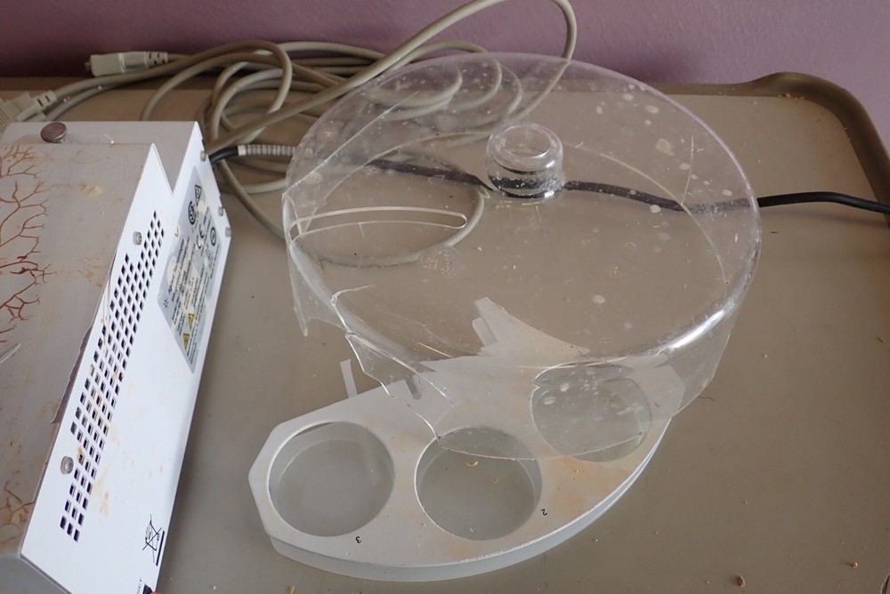 Agilent Technologies G136B Integrated Autosampler