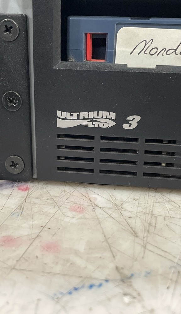 Dell PowerVault 114T 2U Rackmount Tape Storage System for Servers