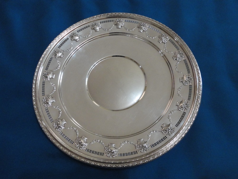 Vintage Reed & Barton SilverPlate Round Tray