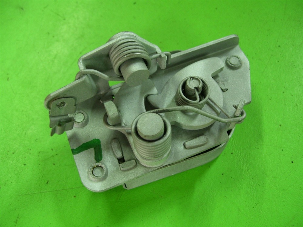 1985 Dodge D50 Ram 50 D-50 Tailgate Tail gate latch left Mighty Max