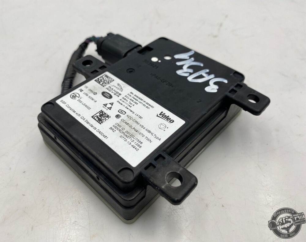 2017-2020 JAGUAR F-PACE REAR LEFT / RIGHT BLIND SPOT SENSOR CONTROL MODULE OEM