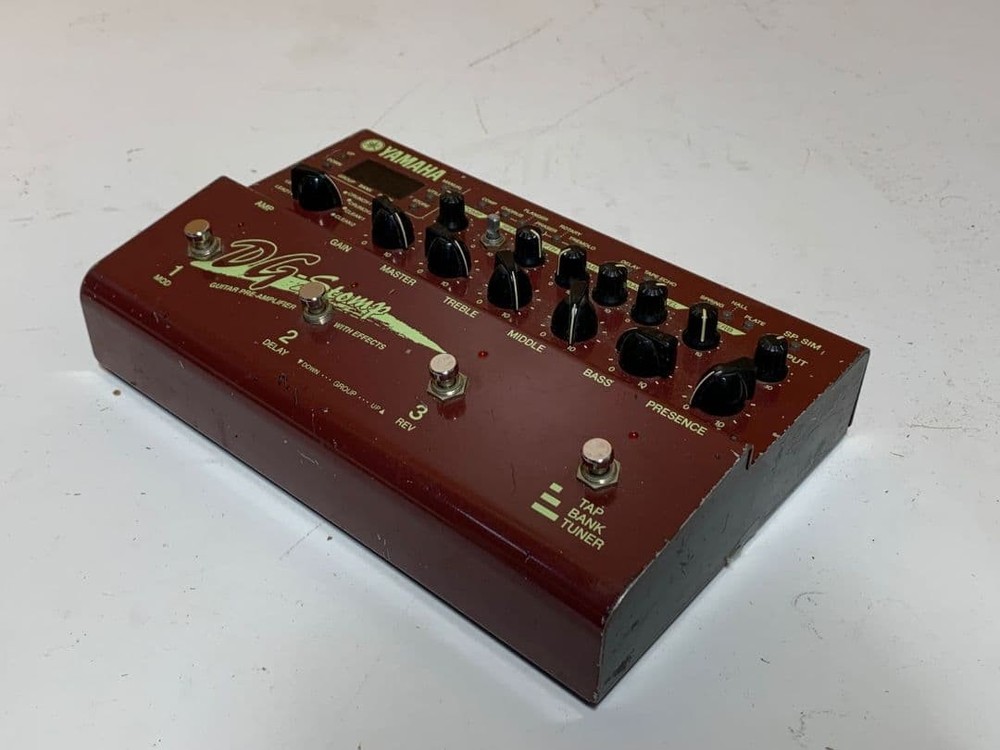 YAMAHA DG-Stomp Guiter & Bass Multi Effector with adapter