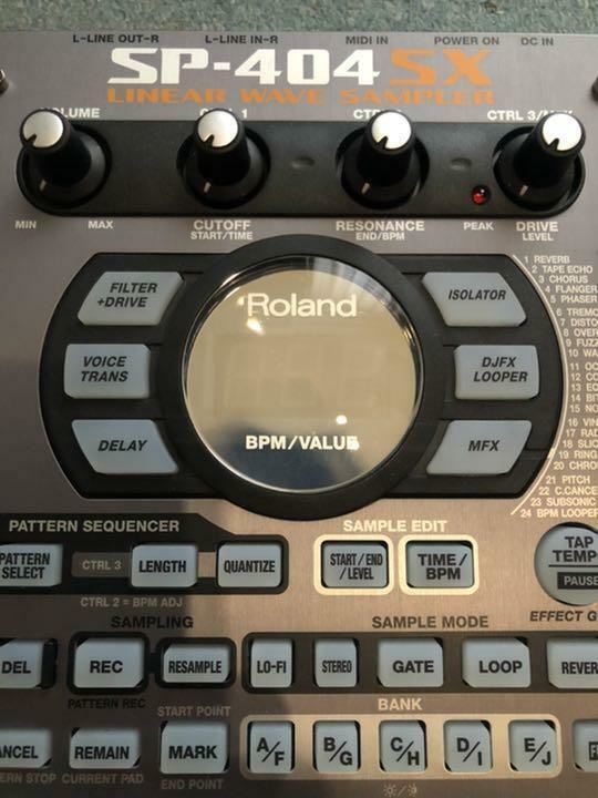 Roland SP-404SX Compact Linear Wave Sampler