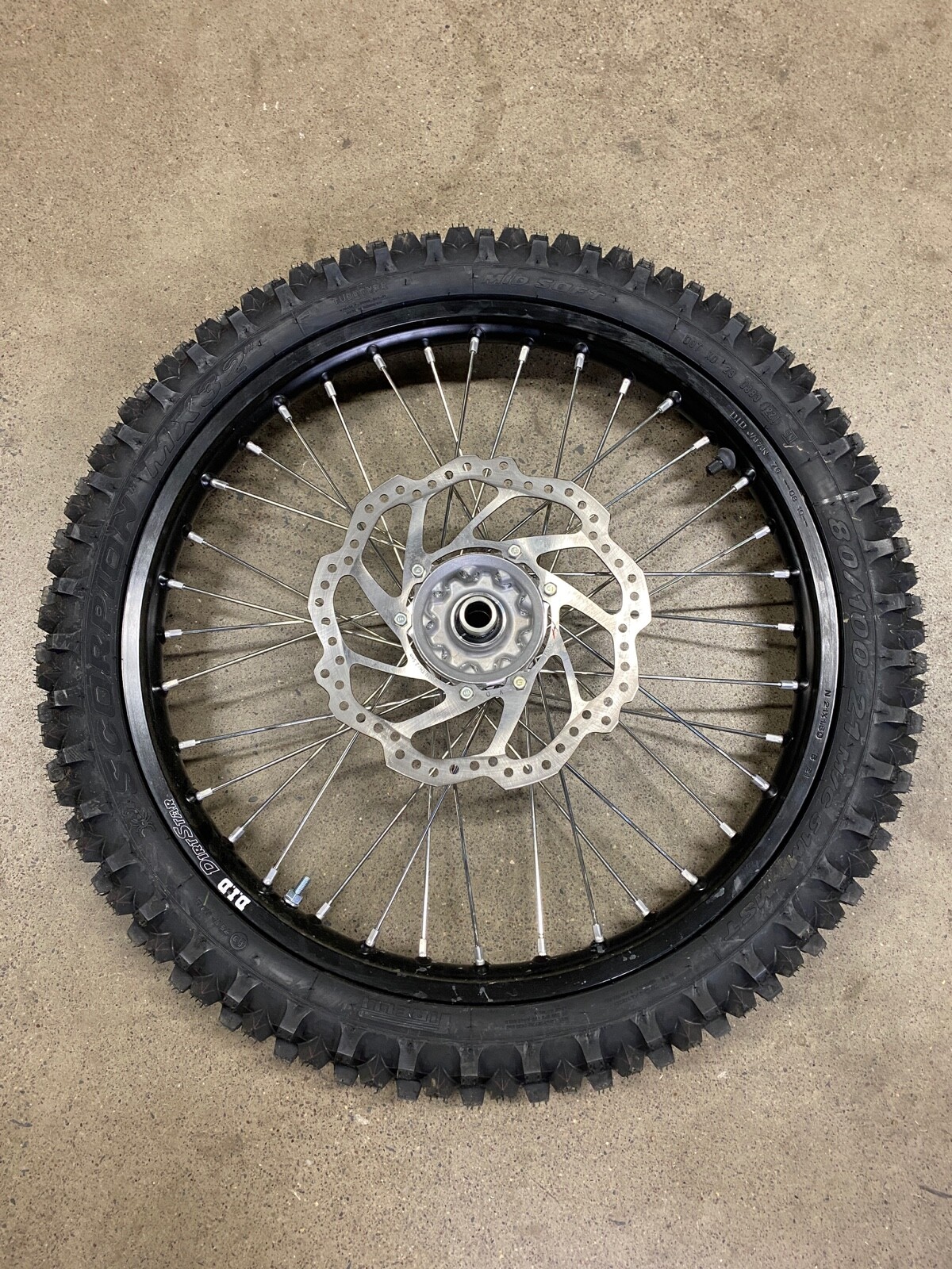 HONDA CRF250R CRF450R 2018-2025 DID DIRT STAR FRONT WHEEL 21X1.60 PIRELLI TIRE