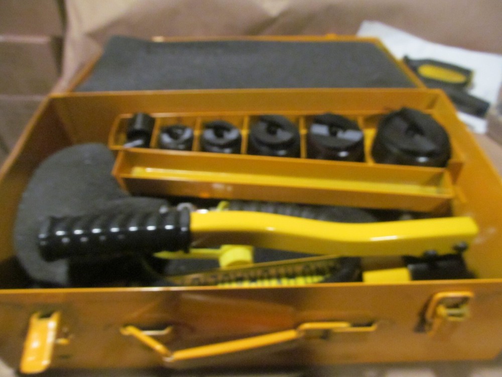 ECLIPSE 15 TON HYDRALIC KNOCKOUT SET 1/2"-2-1/2" FOR CONDUIT