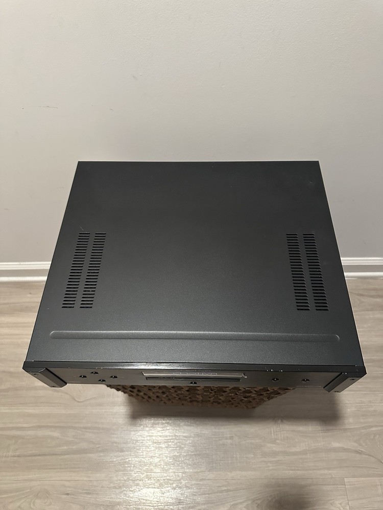 Emotiva ERC-4 Differential Reference CD Player 1-CD Capacity CD Format