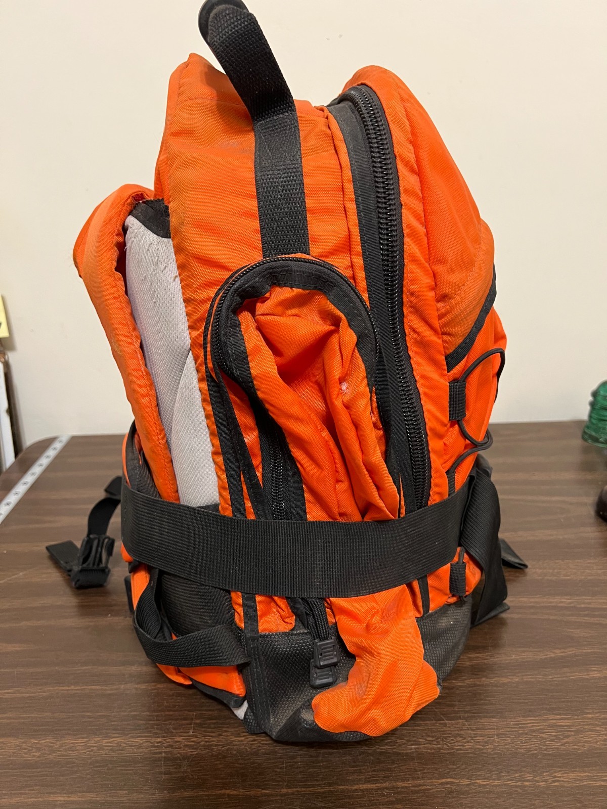 Wild Heerbrugg Theodolite T16 Survey Instrument w/ Case and Backpack - Good Cond