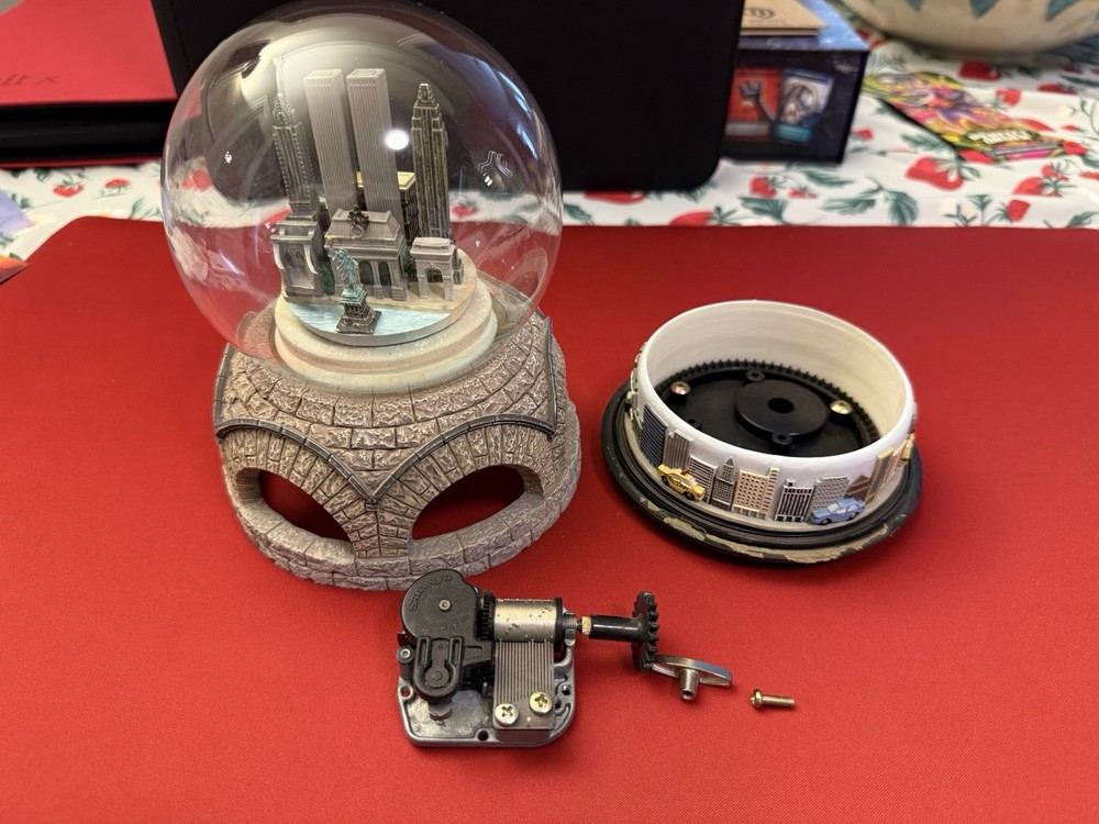 Macy’s Twin Tower Snow Globe. Music Box Working.